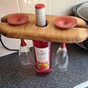 Wine and bottles holder